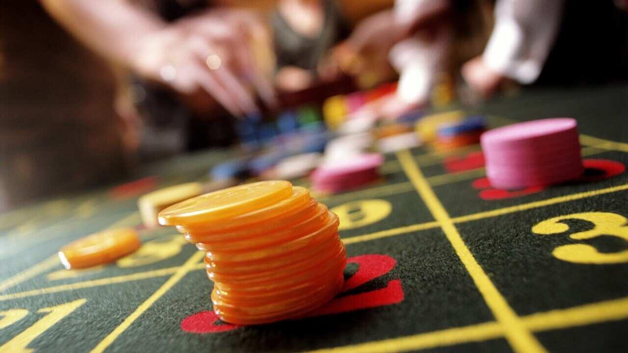 Hướng dẫn tải game đánh bài miễn phí cho điện thoại nhanh chóng và an toàn